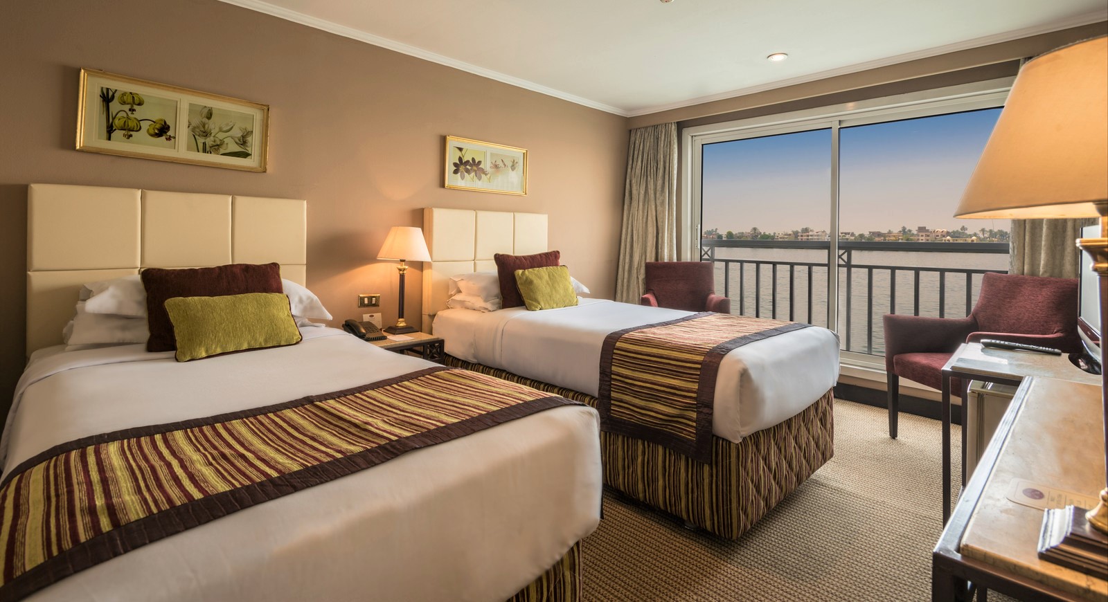 MS Crown Jewel Nilkreuzfahrtschiff